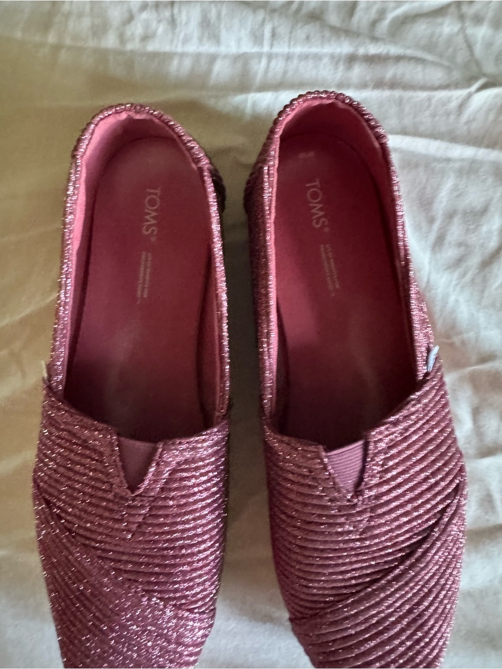 TOMS Glitter Ribbed Slip-Ons in Metallic Raspberry Pink - Picture 3 of 8